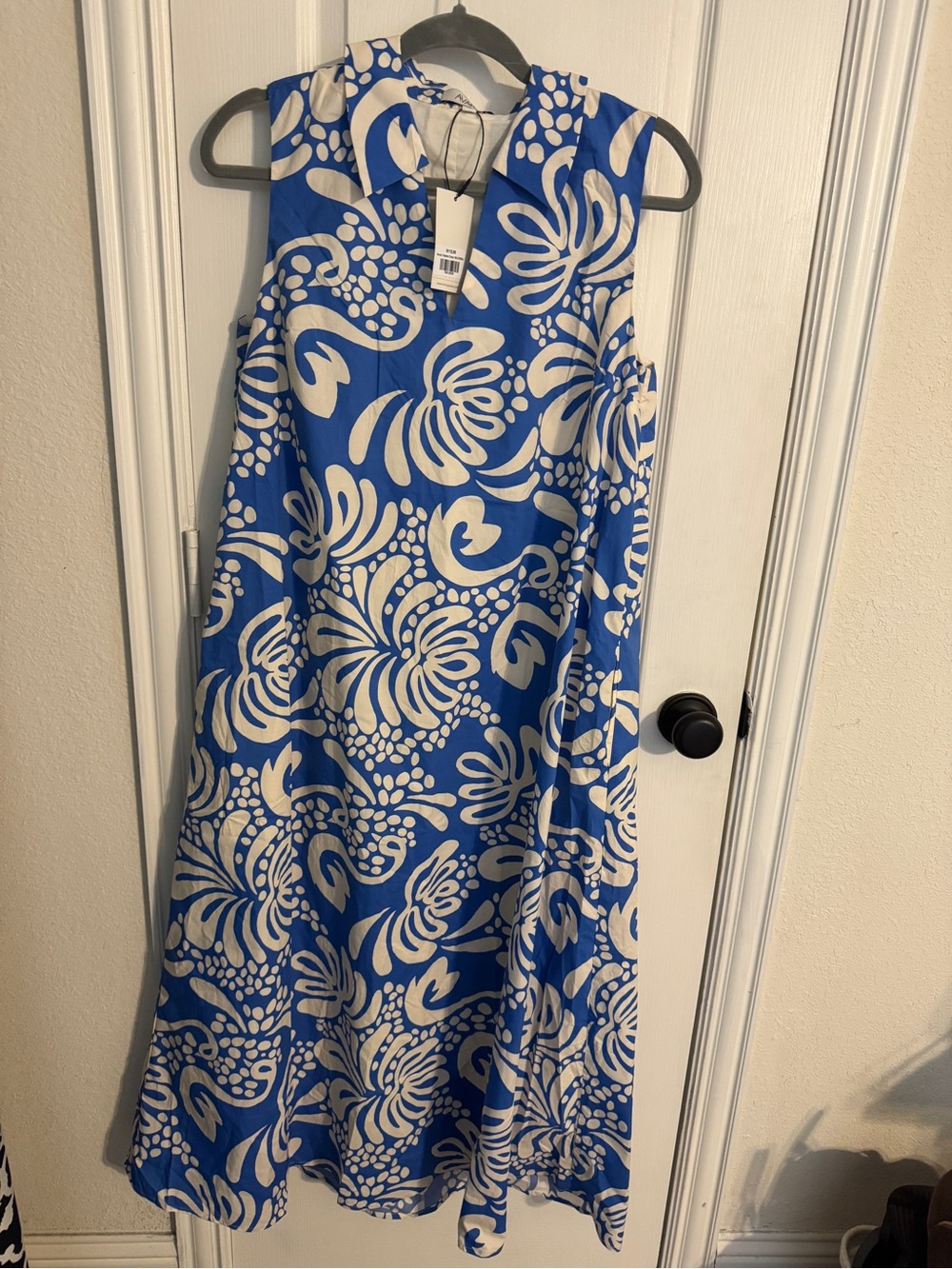 Sleeveless Blue & Cream Floral Swing Dress